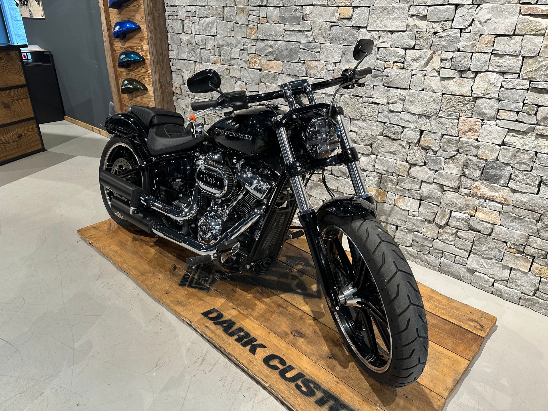 HARLEY-DAVIDSON FXBRS Breakout 114 ABS-showroom-element-1