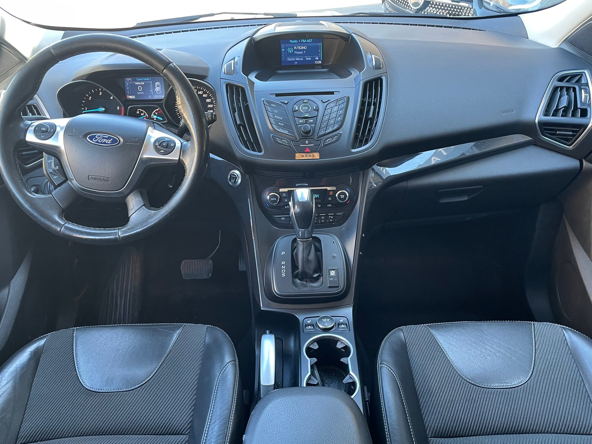 FORD Kuga 2.0 TDCi Carving 4WD PowerShift-image-5
