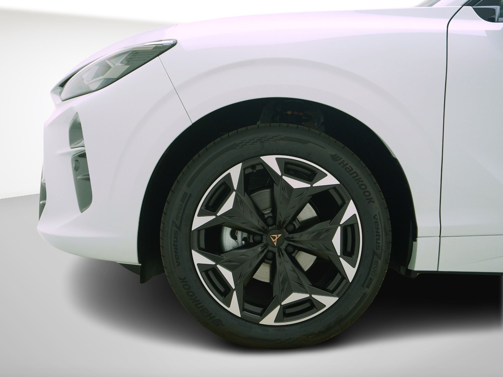 CUPRA Terramar 1.5 eTSI DSG-image-9