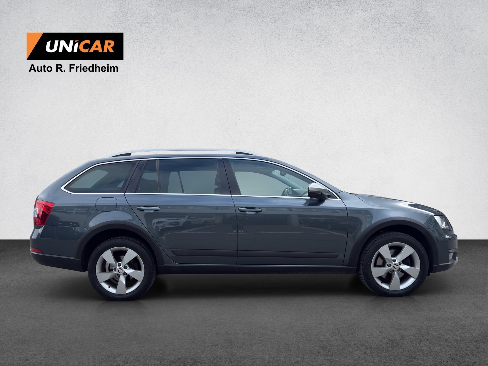 SKODA Octavia Combi 2.0 TDI Scout 4x4 DSG-image-7