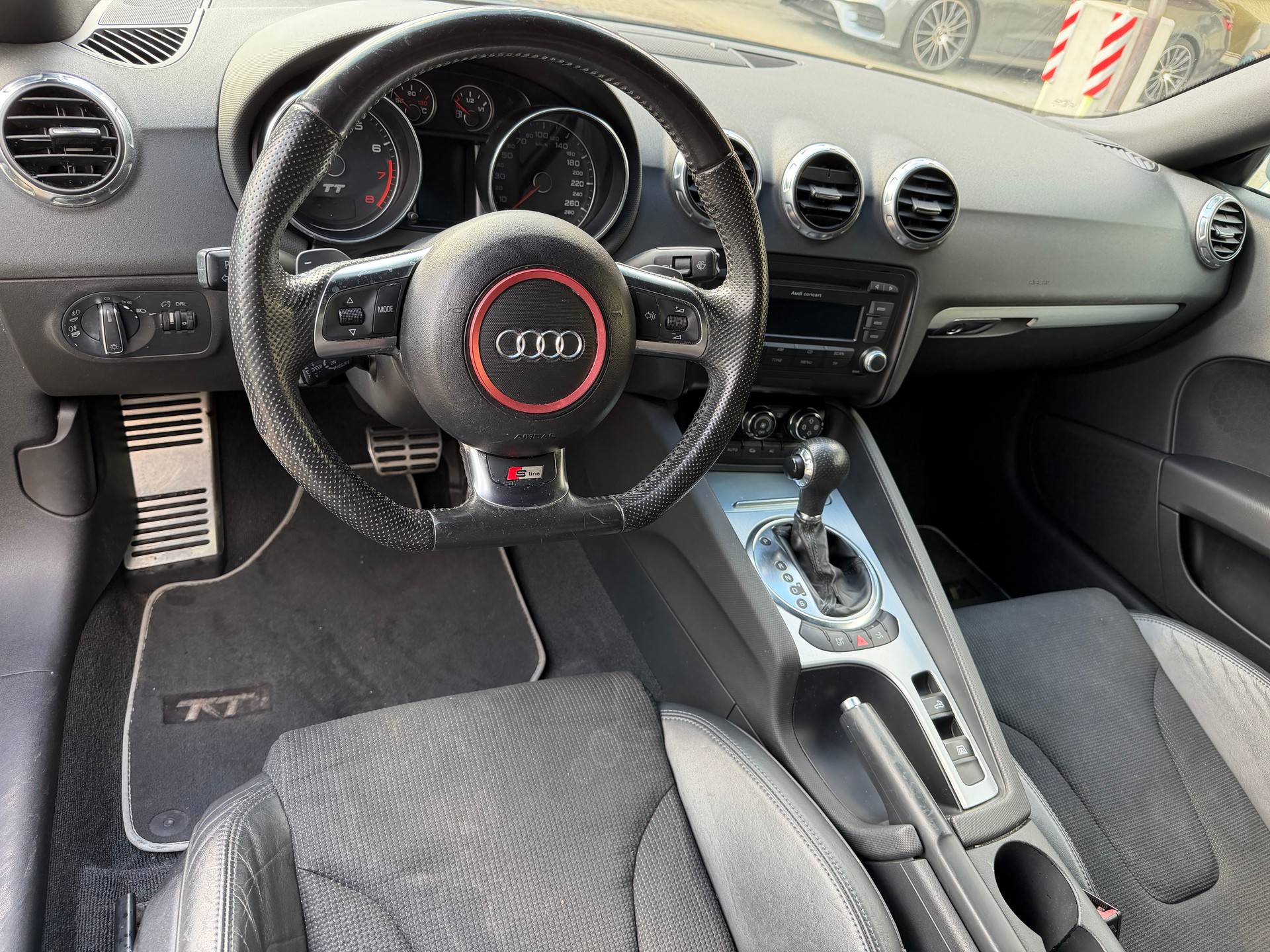 AUDI TT Coupé 2.0 TFSI Style S-tronic-image-6