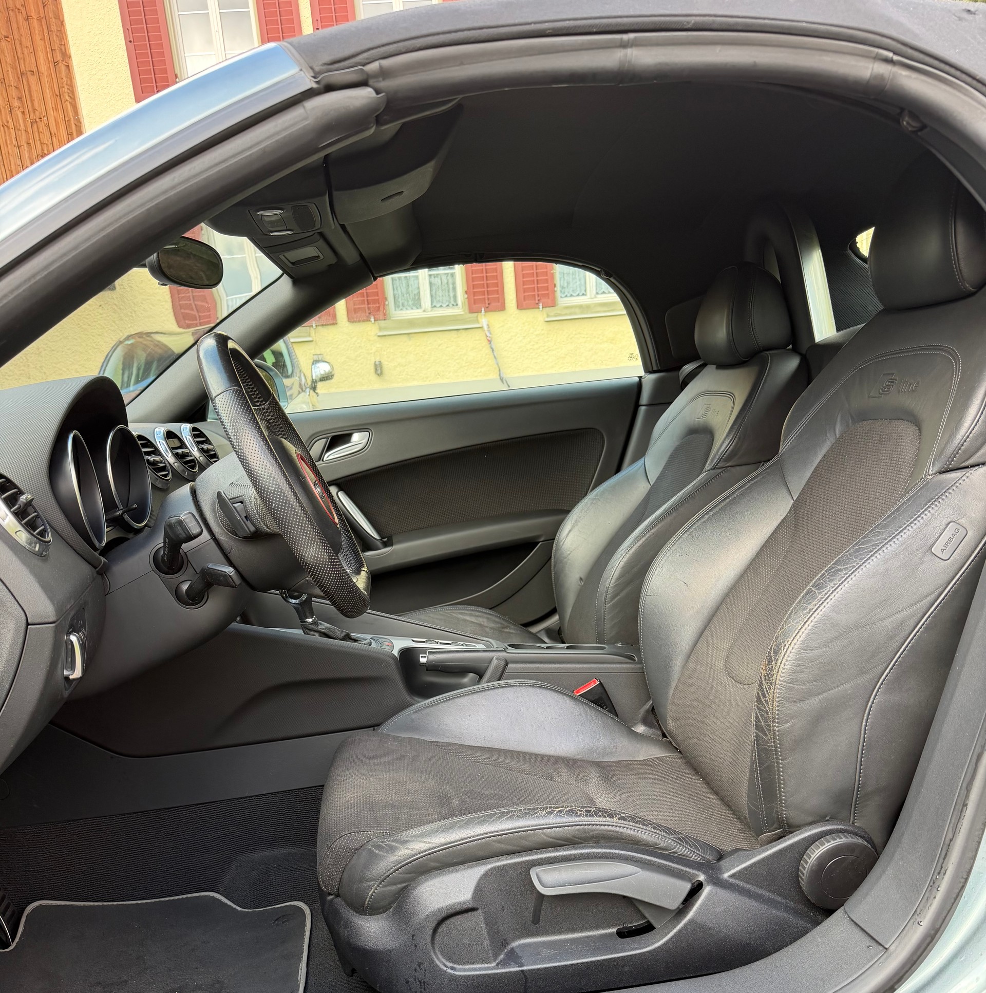 AUDI TT Coupé 2.0 TFSI Style S-tronic-image-5