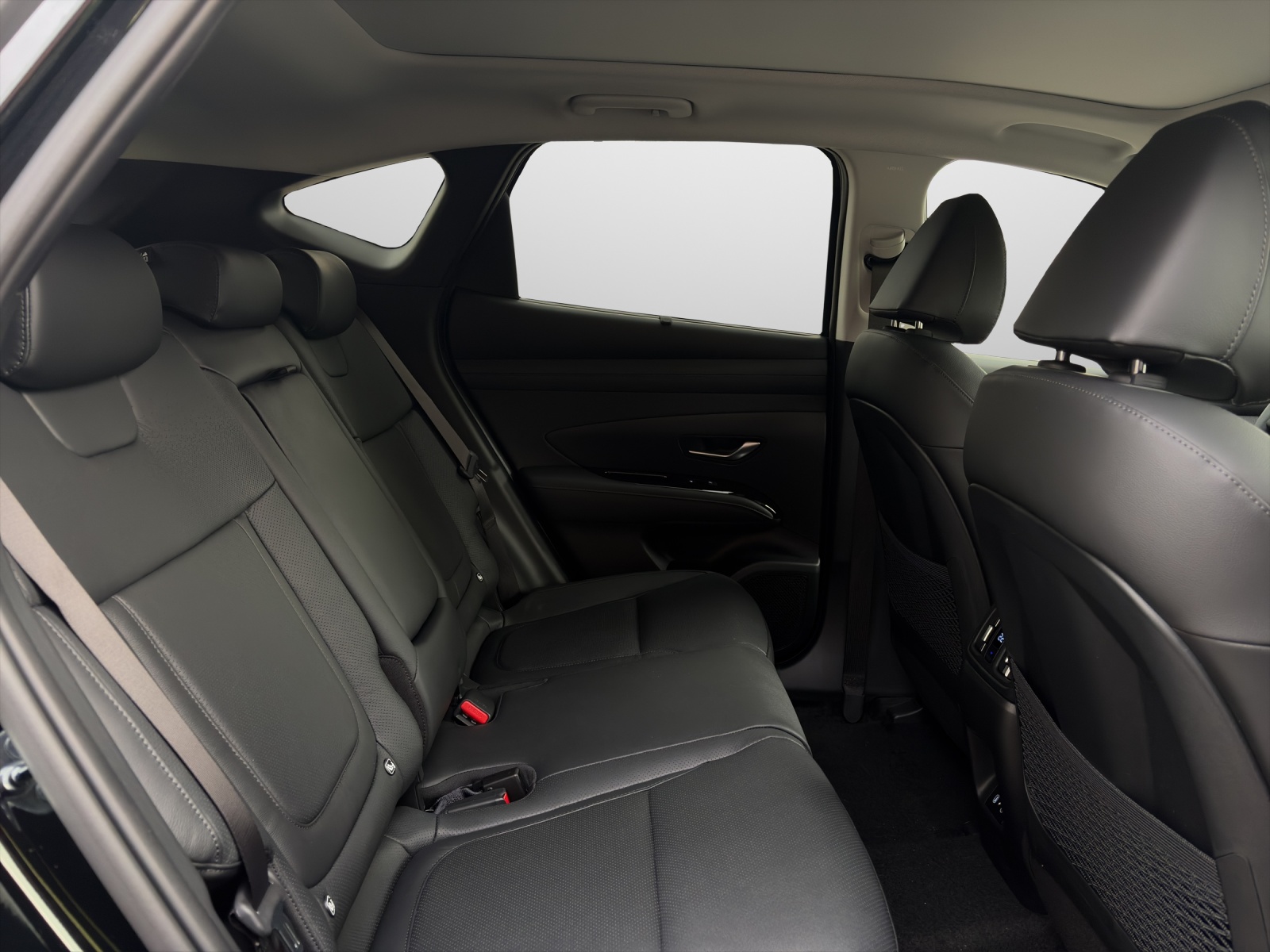 HYUNDAI Tucson 1.6 T-GDi PHEV Vertex Swiss Edition 4WD-image-12