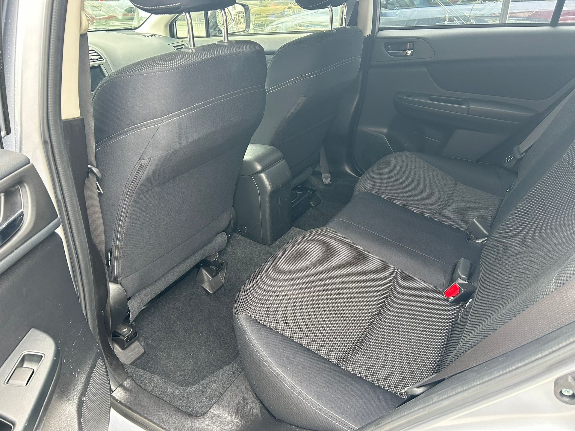 SUBARU XV 2.0 Swiss Two AWD CVT-image-9