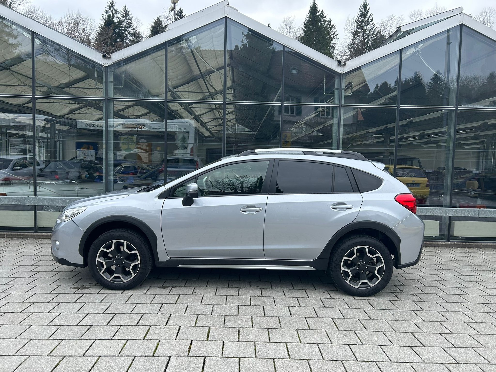 SUBARU XV 2.0 Swiss Two AWD CVT-image-2