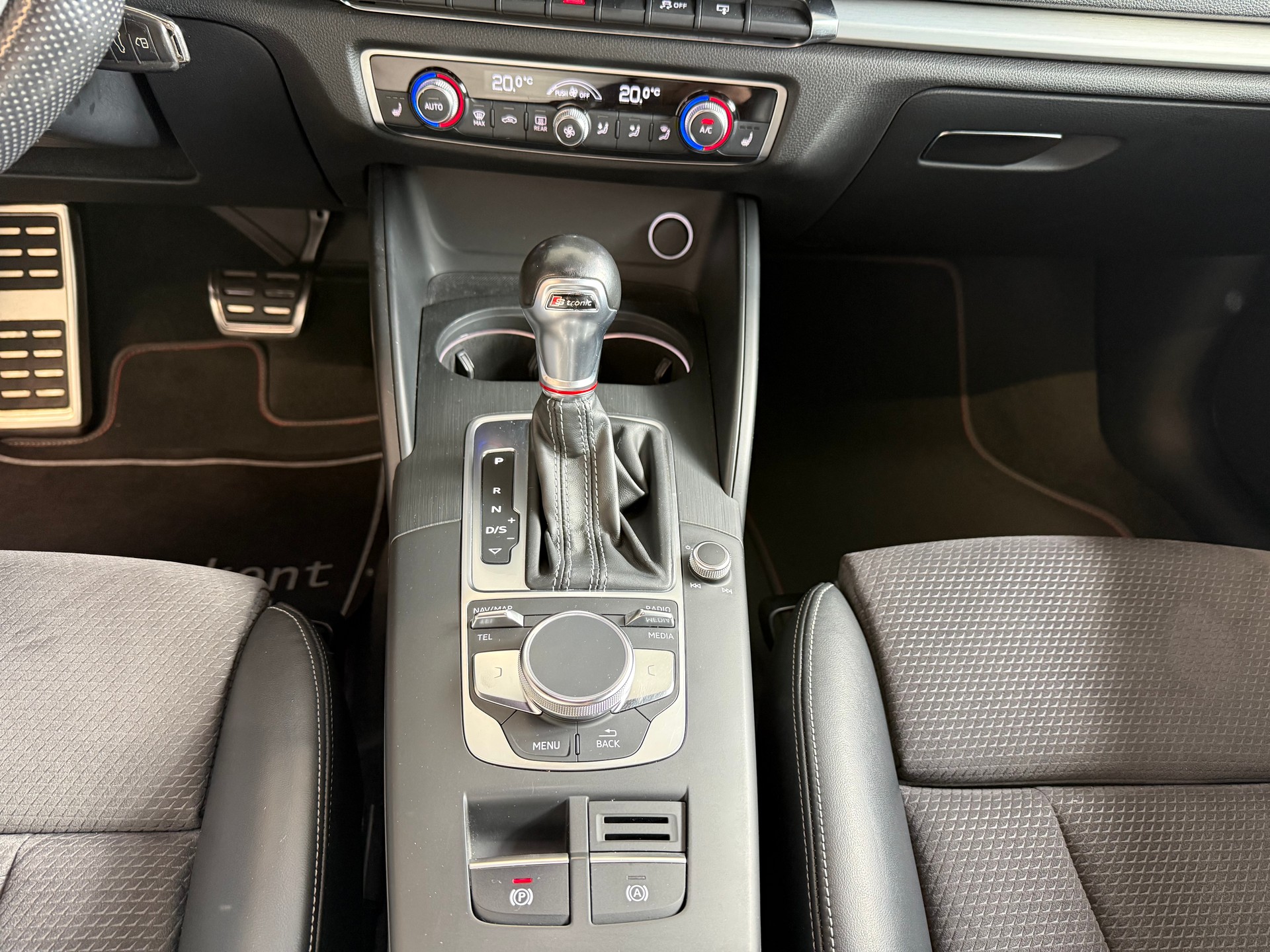 AUDI S3 Sportback 2.0 TFSI quattro S-tronic-image-11