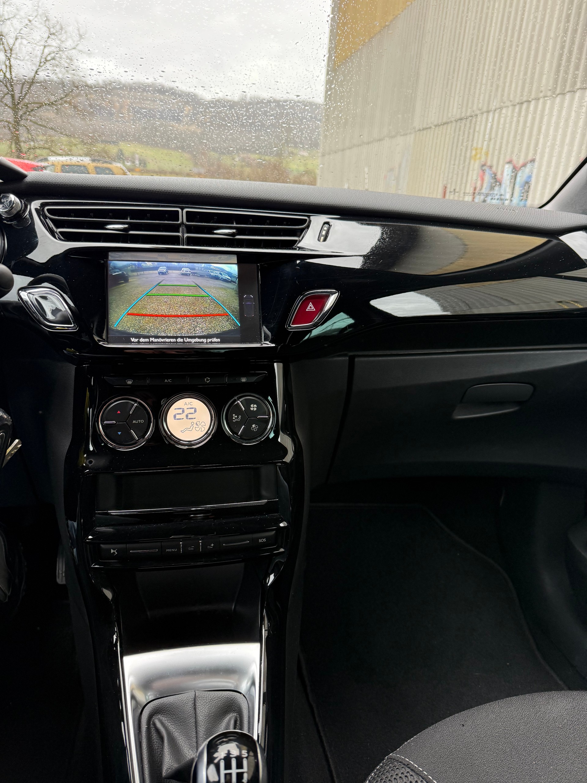 DS AUTOMOBILES DS 3 1.2 PureTech SO Chic-image-10