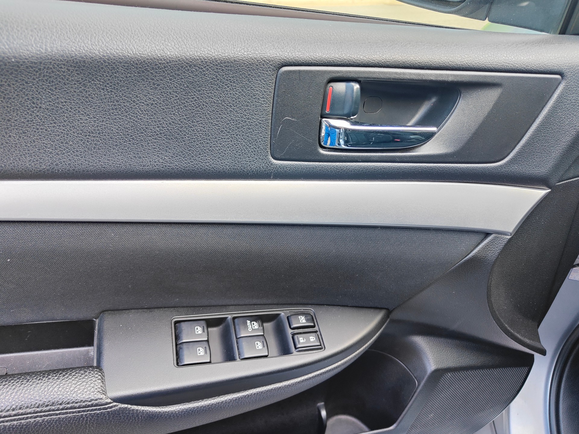 SUBARU Legacy 2.0i Swiss AWD Lineartronic-image-7