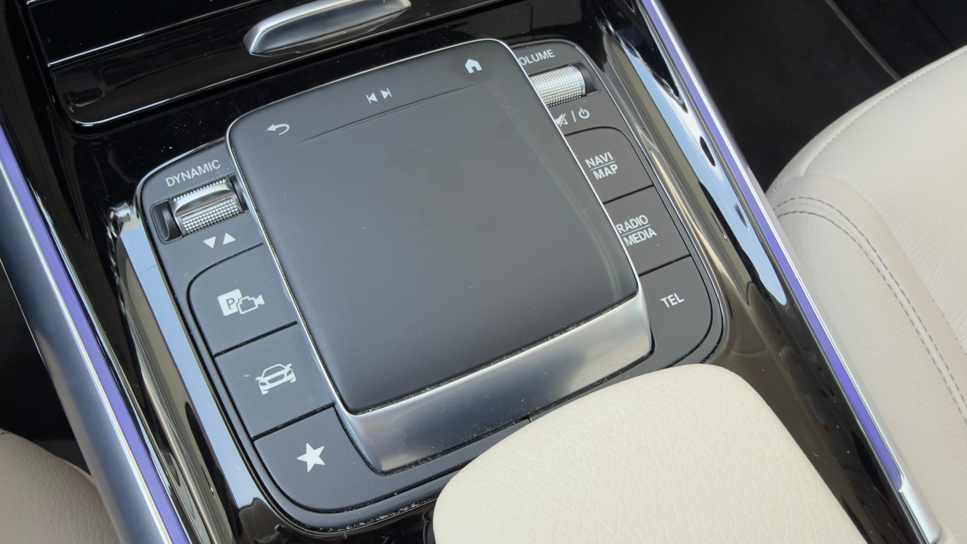 MERCEDES-BENZ GLA-Klasse H247 GLA 250 Progressive 4matic-image-6