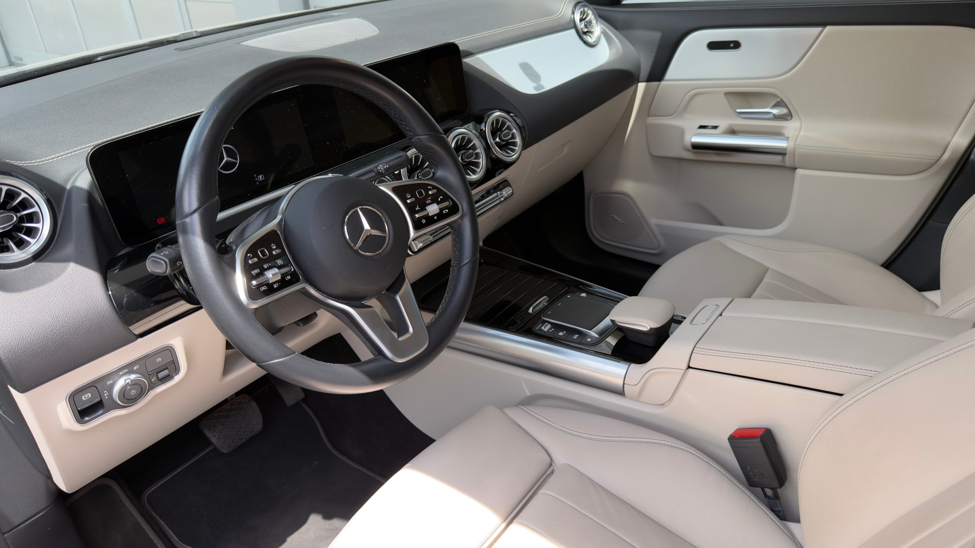 MERCEDES-BENZ GLA-Klasse H247 GLA 250 Progressive 4matic-image-11