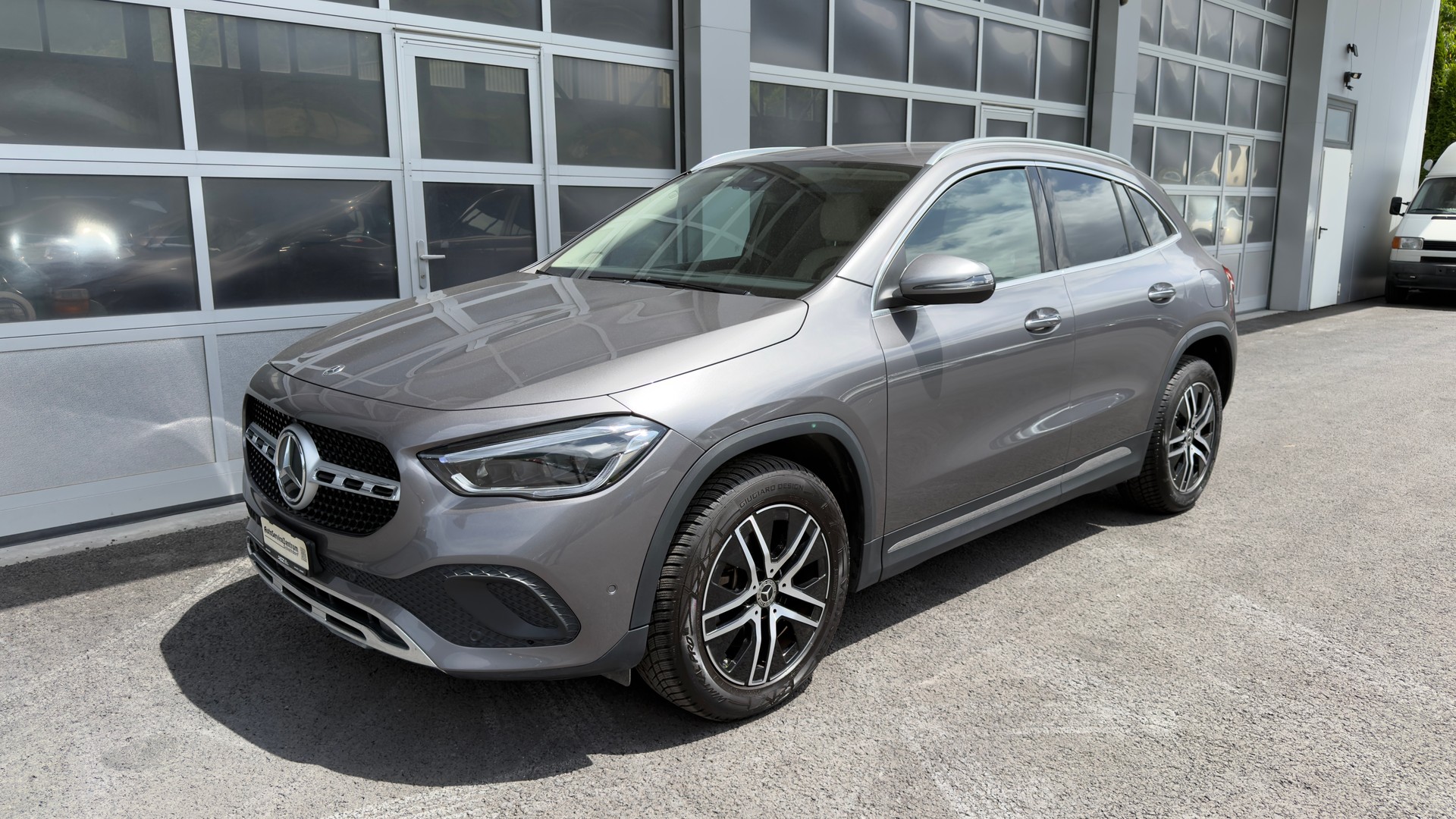 MERCEDES-BENZ GLA-Klasse H247 GLA 250 Progressive 4matic