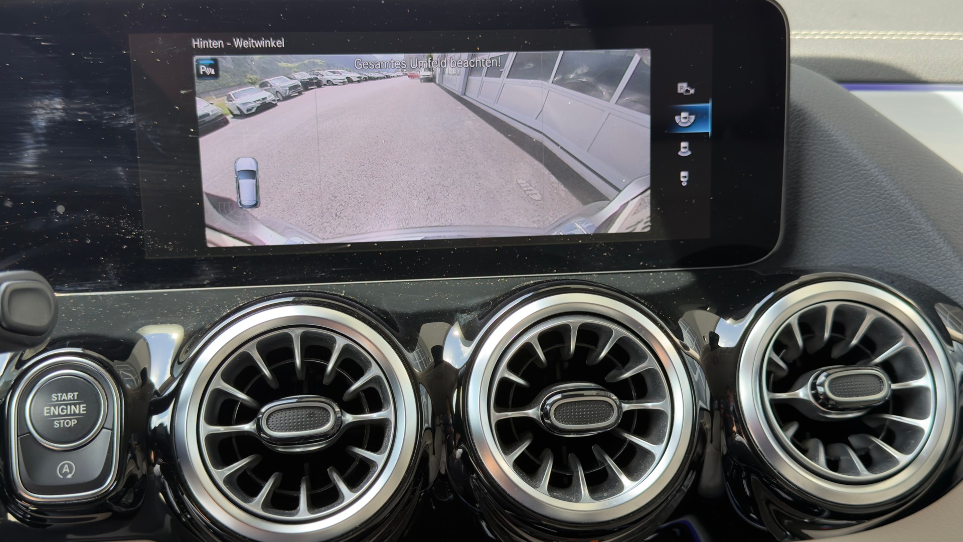 MERCEDES-BENZ GLA-Klasse H247 GLA 250 Progressive 4matic-image-12