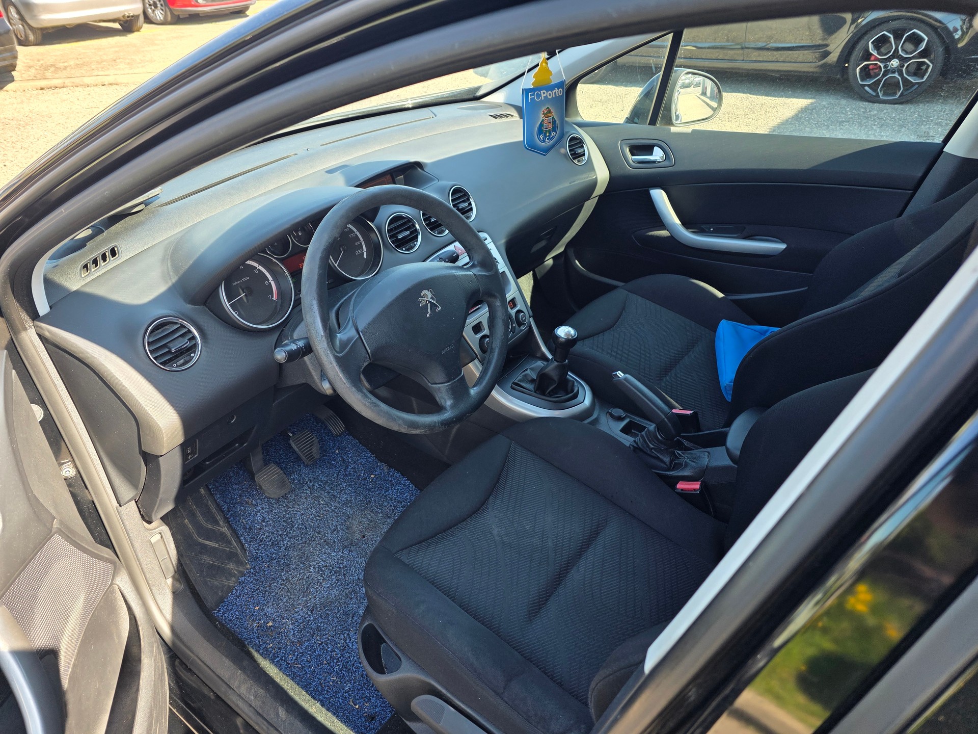 PEUGEOT 308 1.4 16V VTI Access-image-6