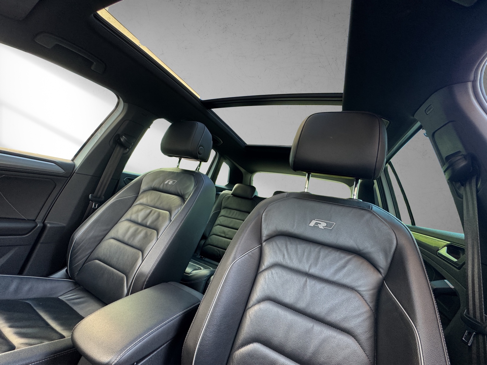 VW Tiguan 2.0 TDI SCR Highline 4Motion DSG-image-14