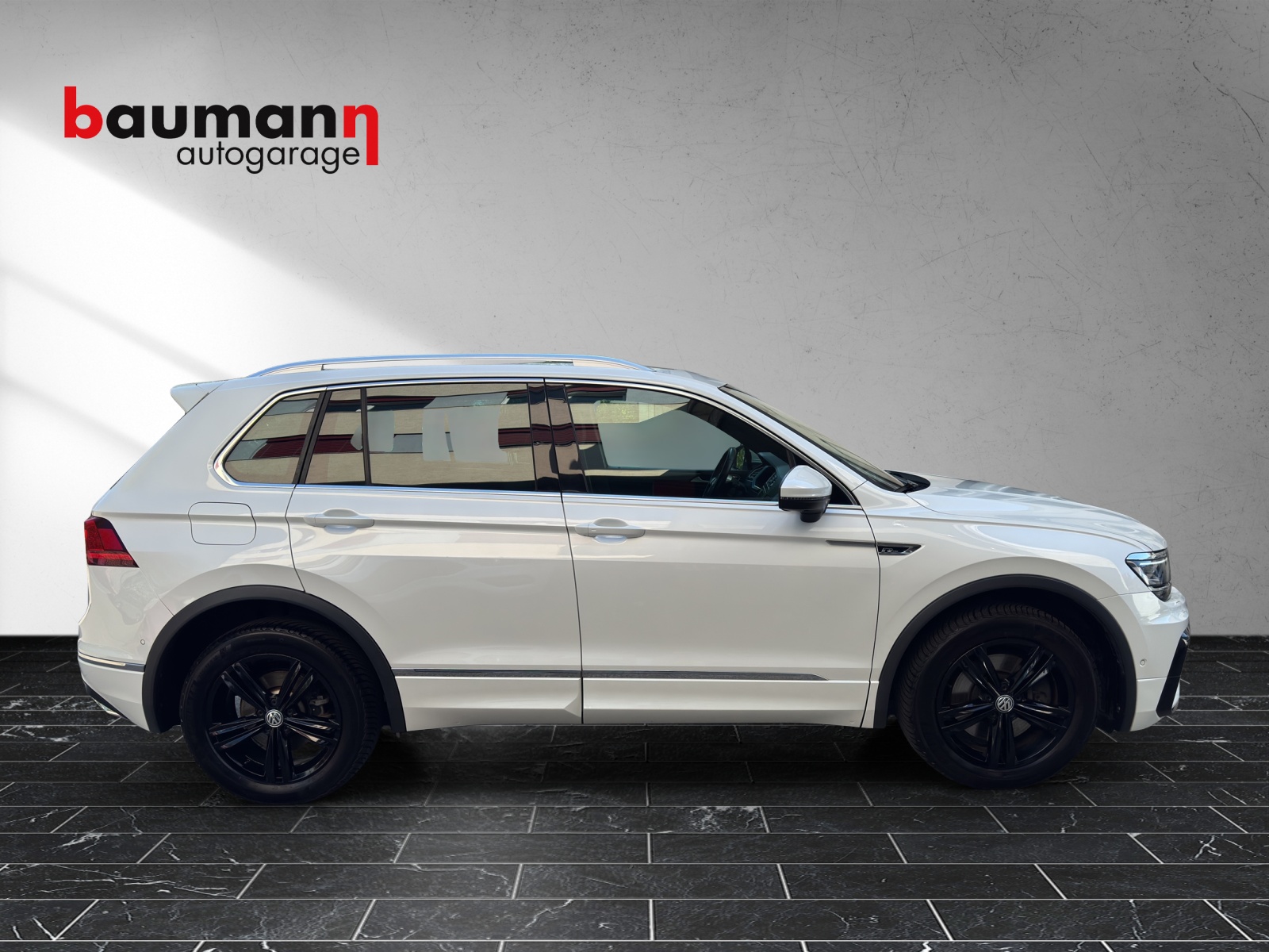 VW Tiguan 2.0 TDI SCR Highline 4Motion DSG-image-4