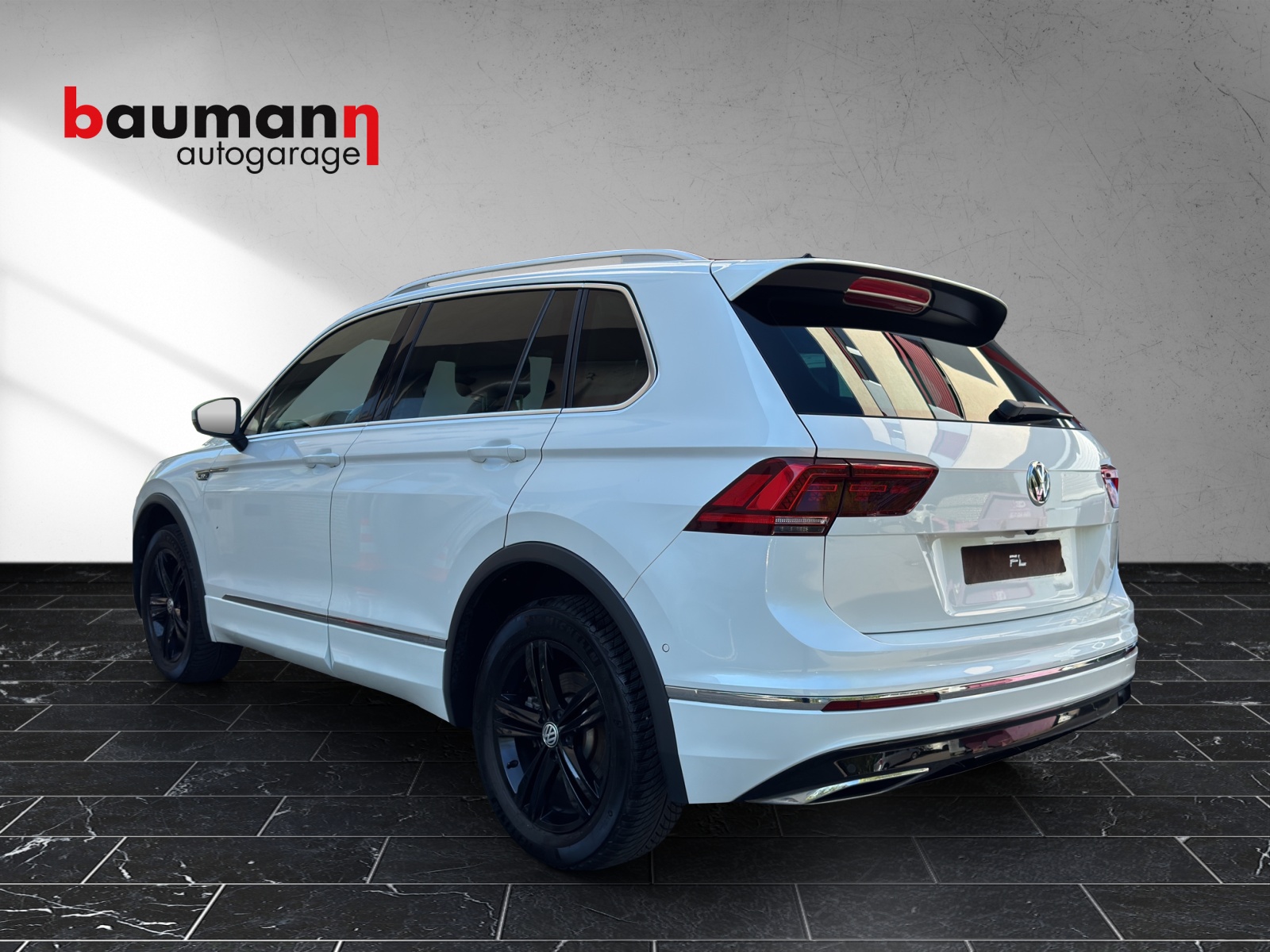 VW Tiguan 2.0 TDI SCR Highline 4Motion DSG-image-3