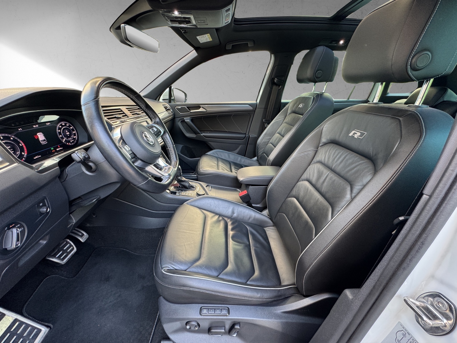 VW Tiguan 2.0 TDI SCR Highline 4Motion DSG-image-10