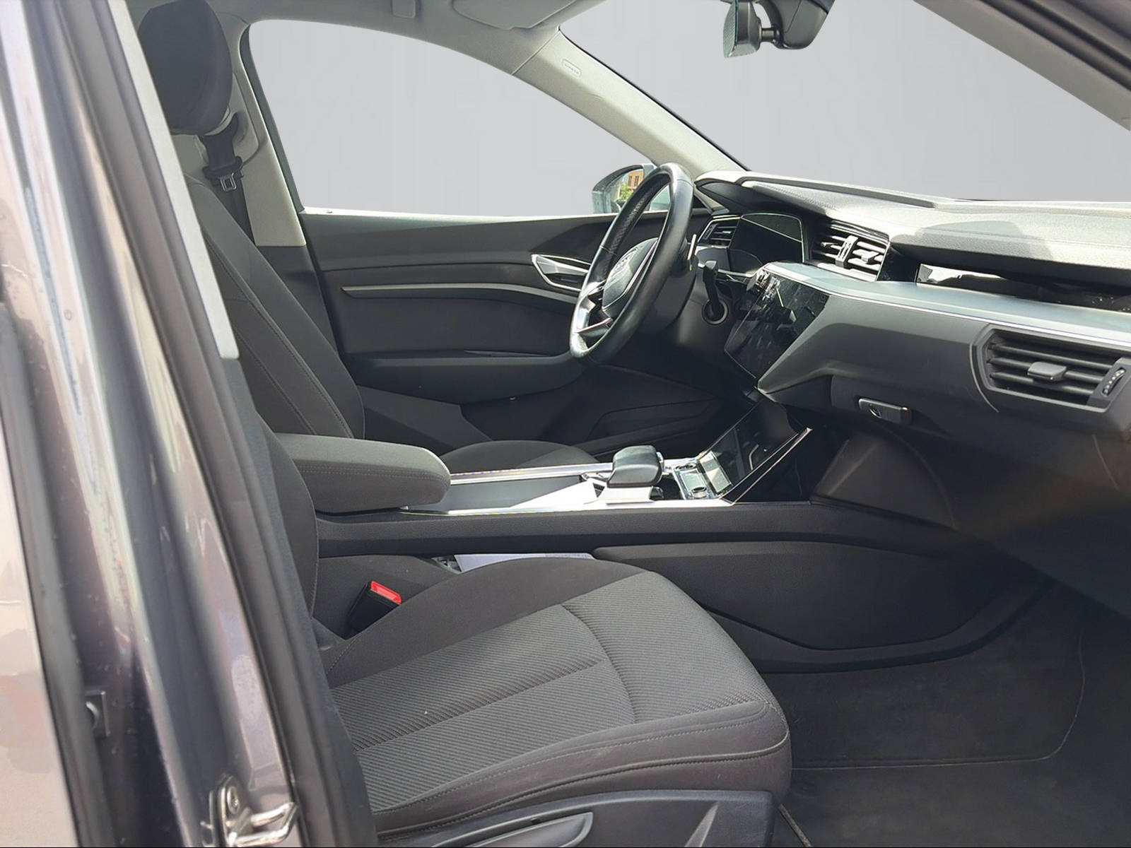 AUDI e-tron 50 Sportback quattro-image-9