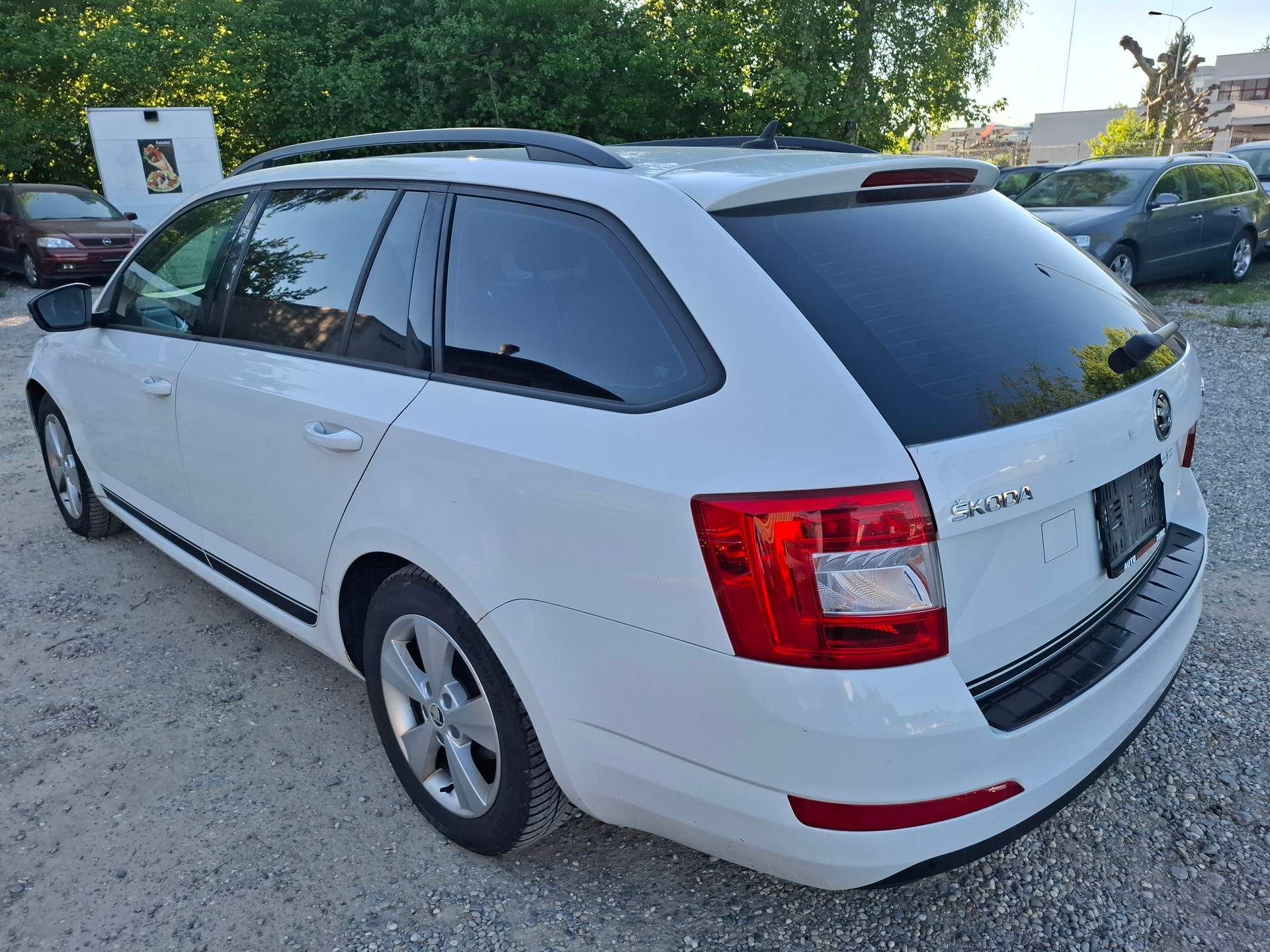 SKODA Octavia Combi 1.8 TSI Swiss Edition 4x4 DSG-image-5
