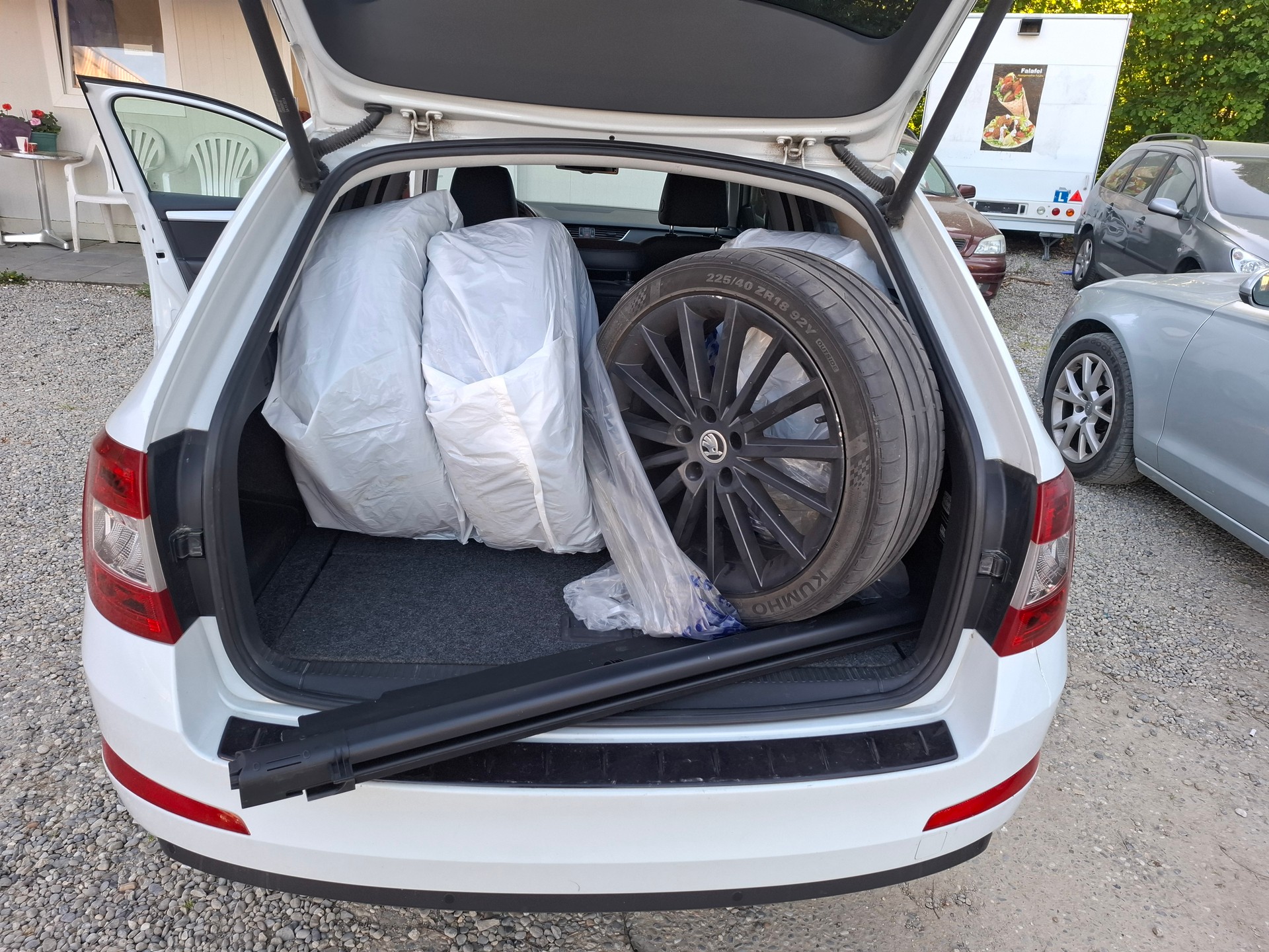 SKODA Octavia Combi 1.8 TSI Swiss Edition 4x4 DSG-image-8