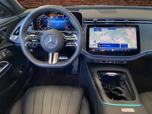 MERCEDES-BENZ E 200 T 9G-Tronic 4Matic-image-10