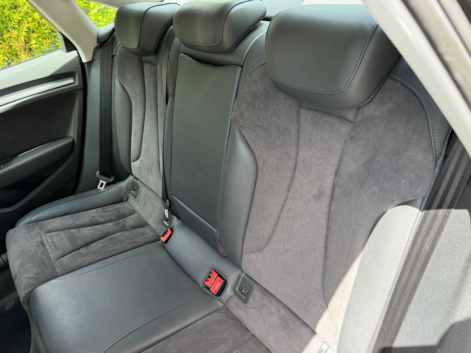 AUDI A3 Limousine 1.4 TFSI Ambition S-tronic-image-8