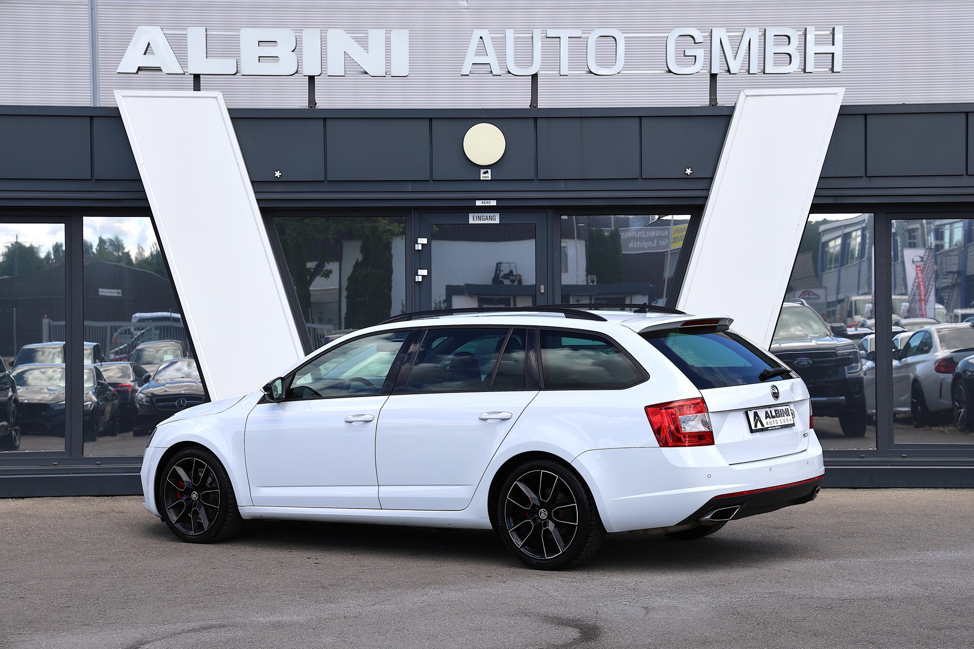 SKODA Octavia Combi 2.0 TDI RS DSG-image-4