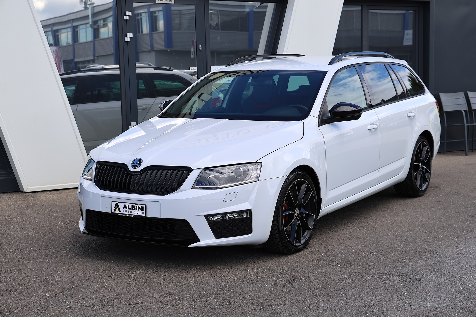 SKODA Octavia Combi 2.0 TDI RS DSG-image-1