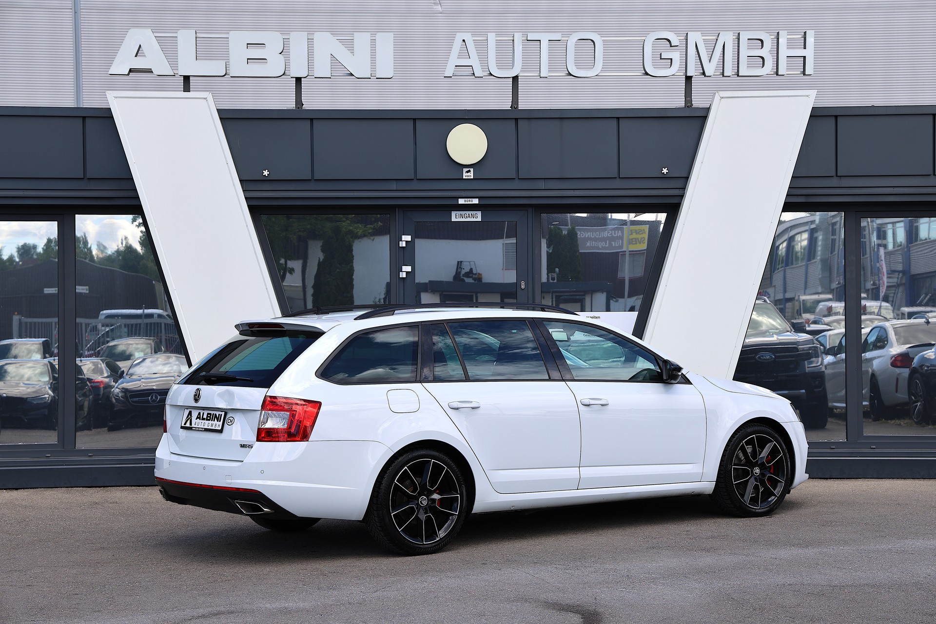 SKODA Octavia Combi 2.0 TDI RS DSG-image-3