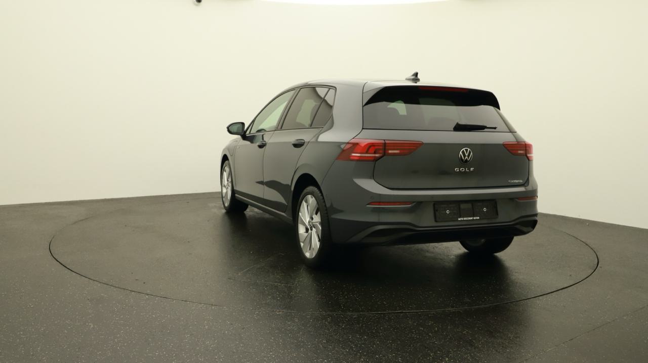 VW Golf VIII 1.5 TSI PHEV Limited-image-3