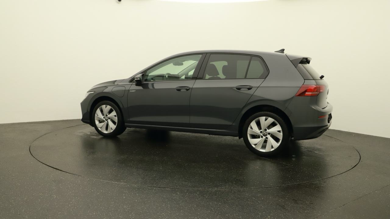 VW Golf VIII 1.5 TSI PHEV Limited-image-2