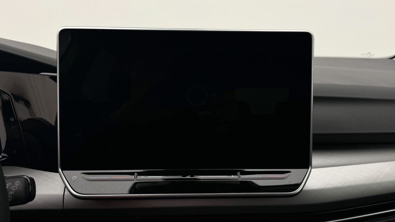 VW Golf VIII 1.5 TSI PHEV Limited-image-7