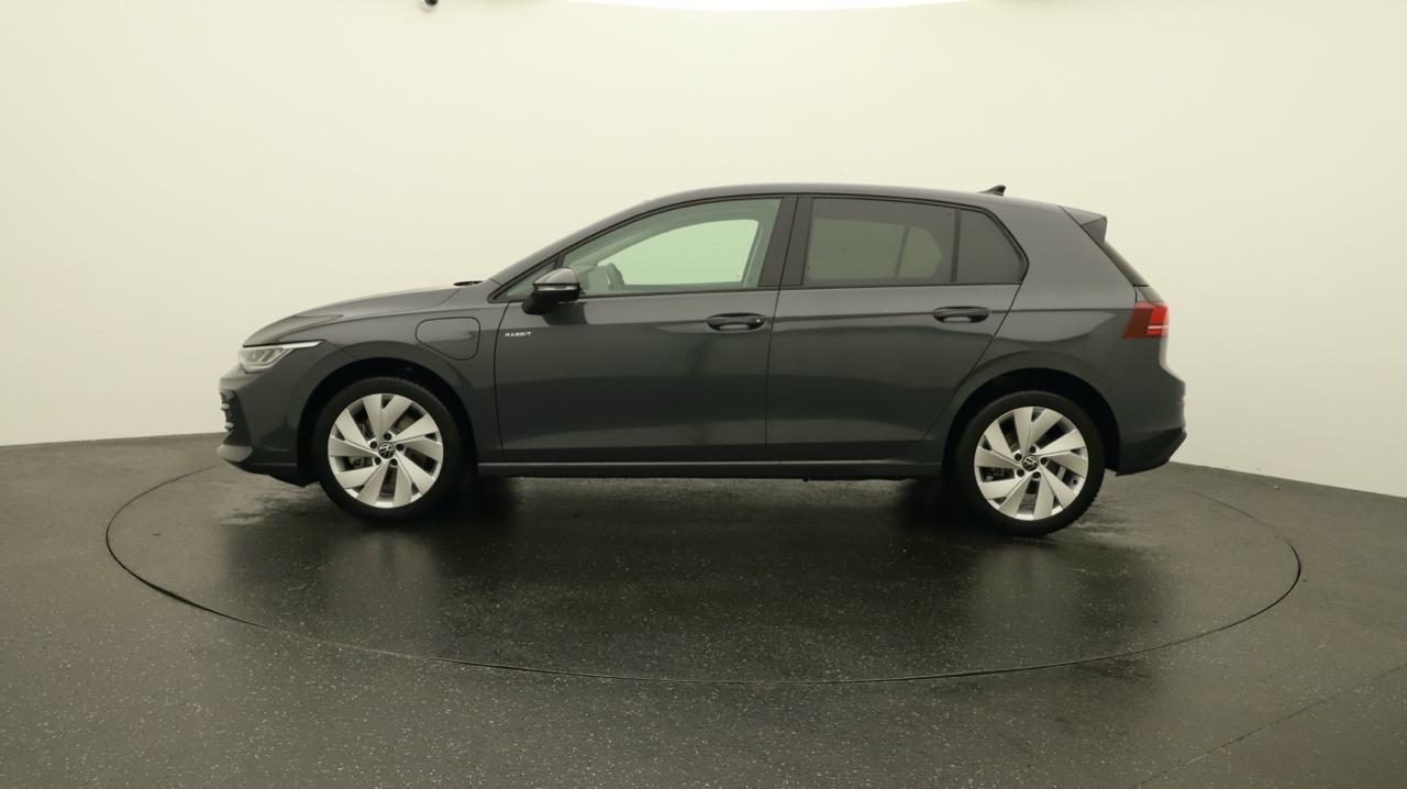 VW Golf VIII 1.5 TSI PHEV Limited-image-1