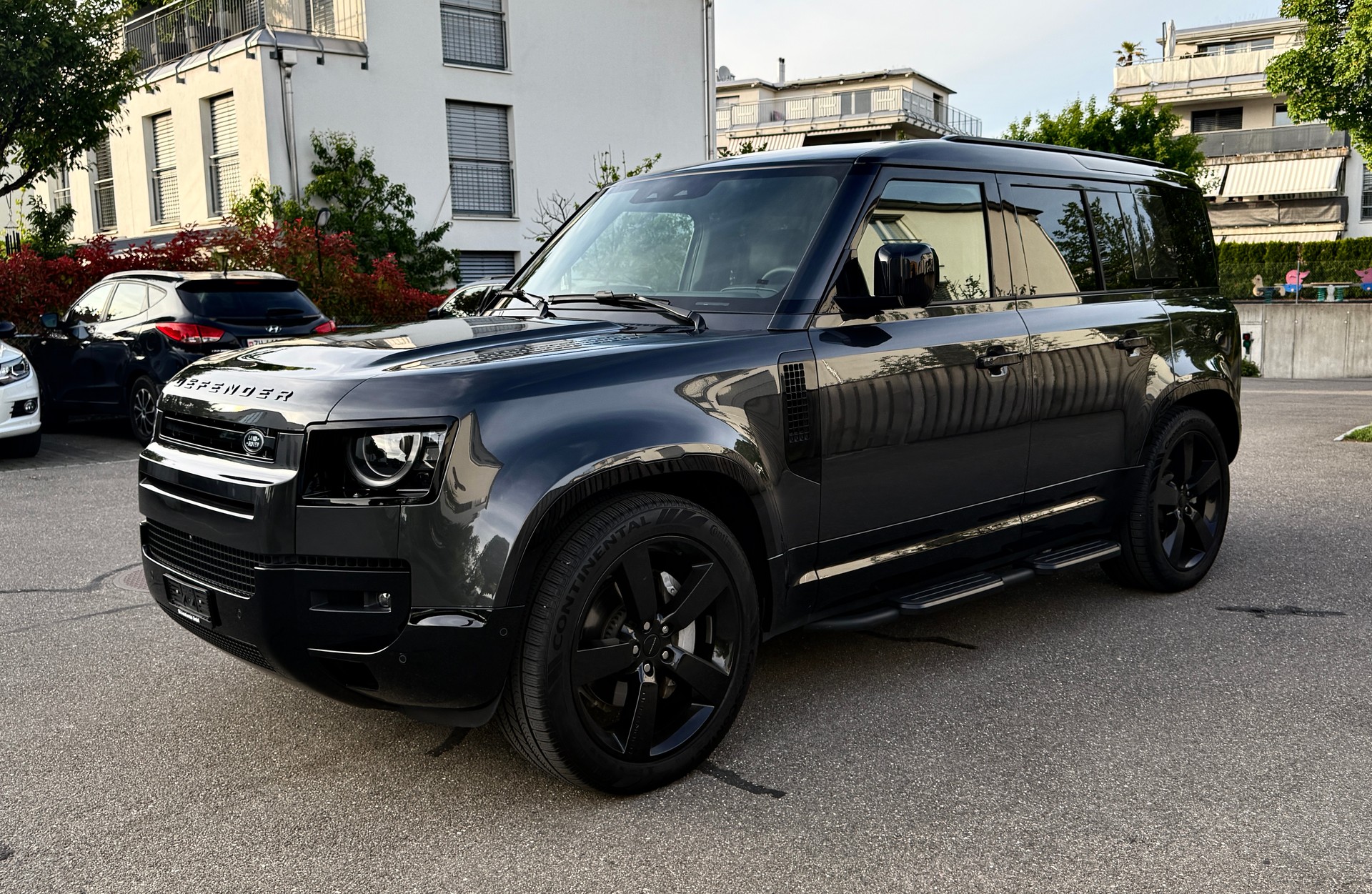 LAND ROVER DEFENDER 110 3.0 D I6 350 X-DYNAMIC HSE AWD AT8***FACELIFT***350 PS*5 JAHRE/150000 KM HERSTELLERGARANTIE*-showroom-element-2