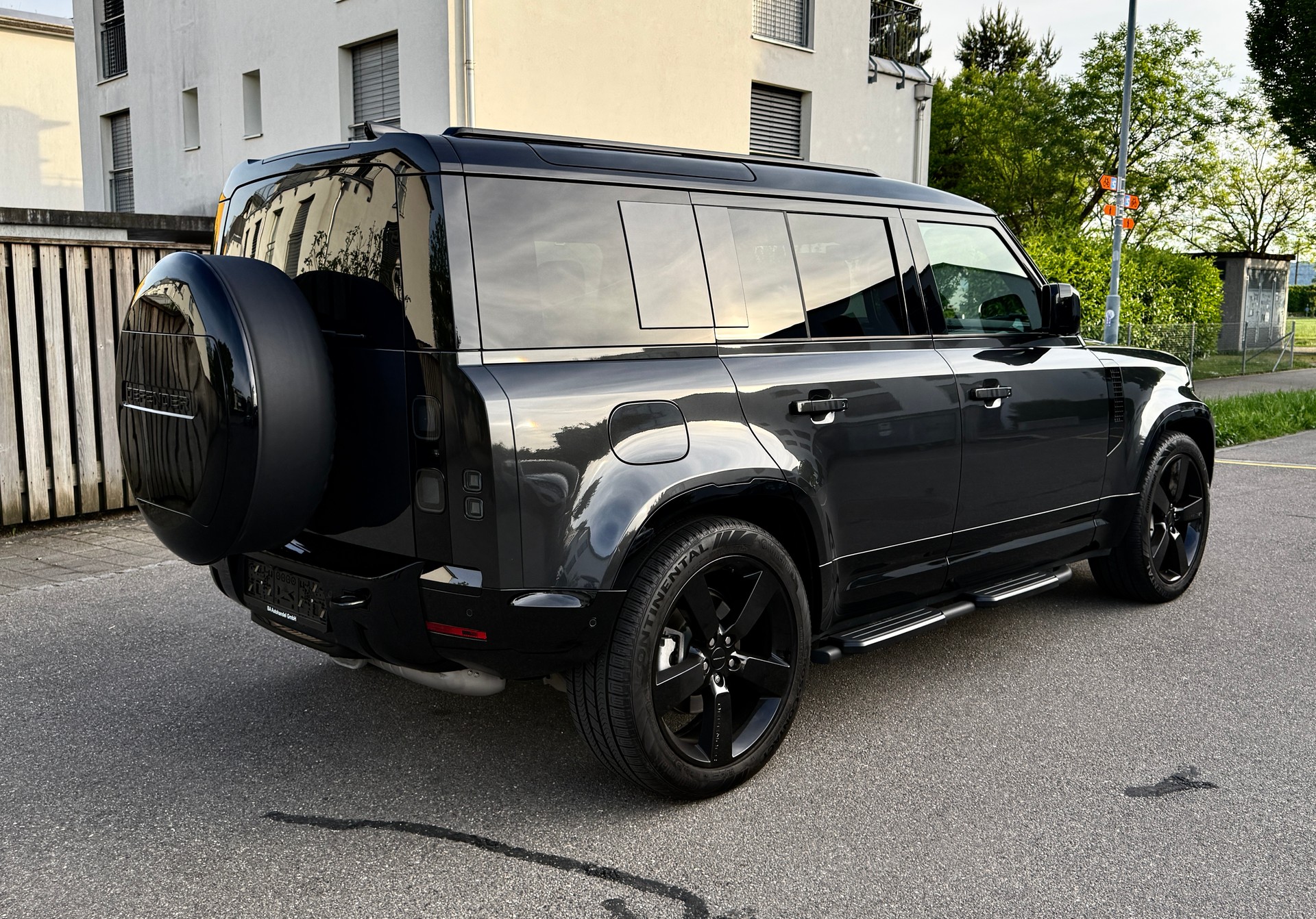 LAND ROVER DEFENDER 110 3.0 D I6 350 X-DYNAMIC HSE AWD AT8***FACELIFT***350 PS*5 JAHRE/150000 KM HERSTELLERGARANTIE*-image-9