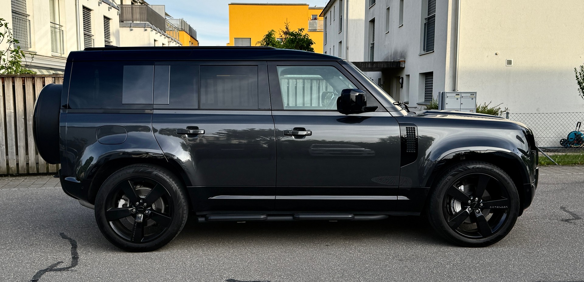 LAND ROVER DEFENDER 110 3.0 D I6 350 X-DYNAMIC HSE AWD AT8***FACELIFT***350 PS*5 JAHRE/150000 KM HERSTELLERGARANTIE*-image-10