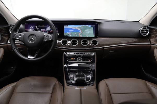Image MERCEDES-BENZ E-400 E 400 AMG Line 4 Matic