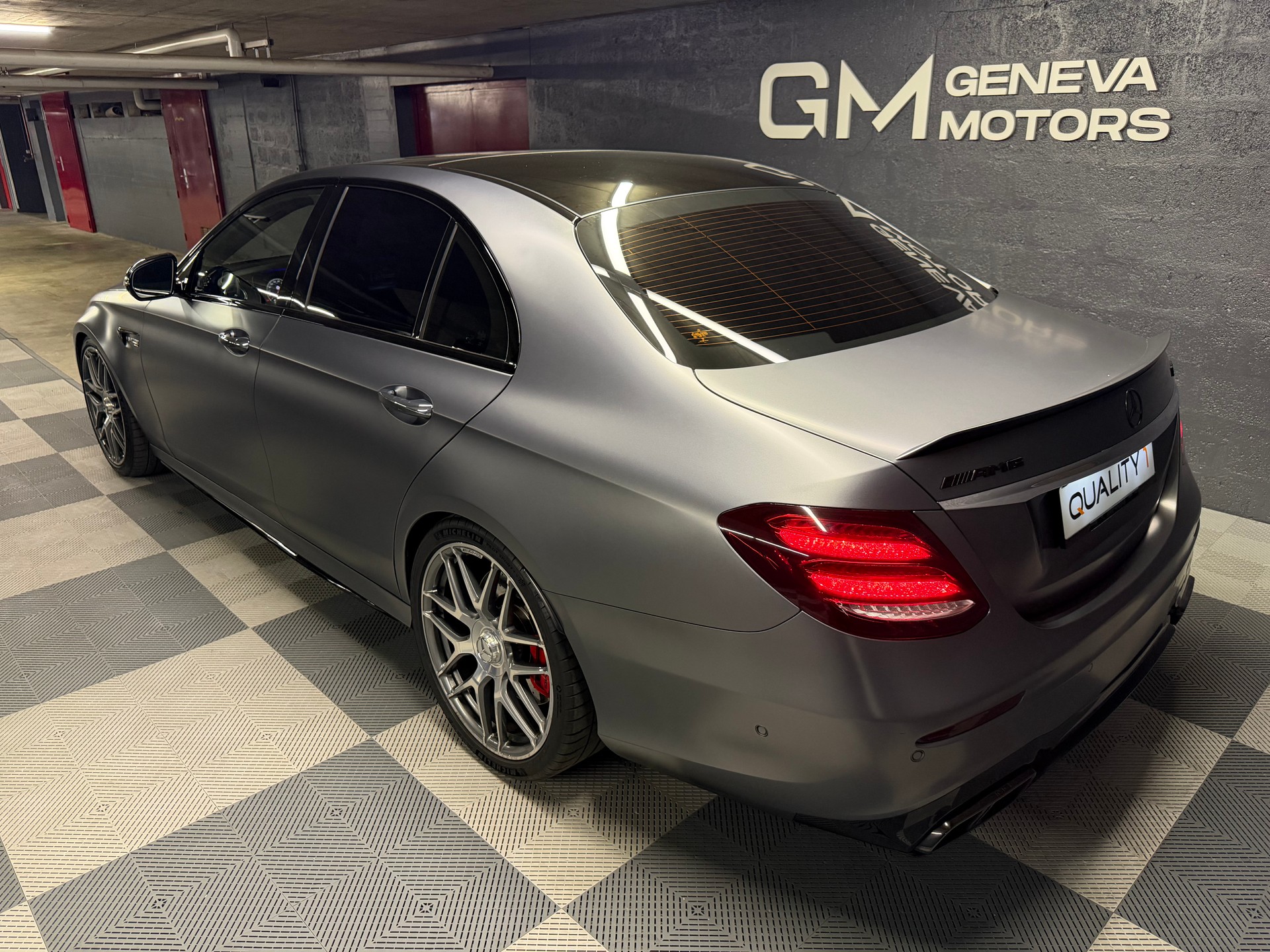 MERCEDES-BENZ E 63 AMG S 4 Matic 9G-Tronic-image-5