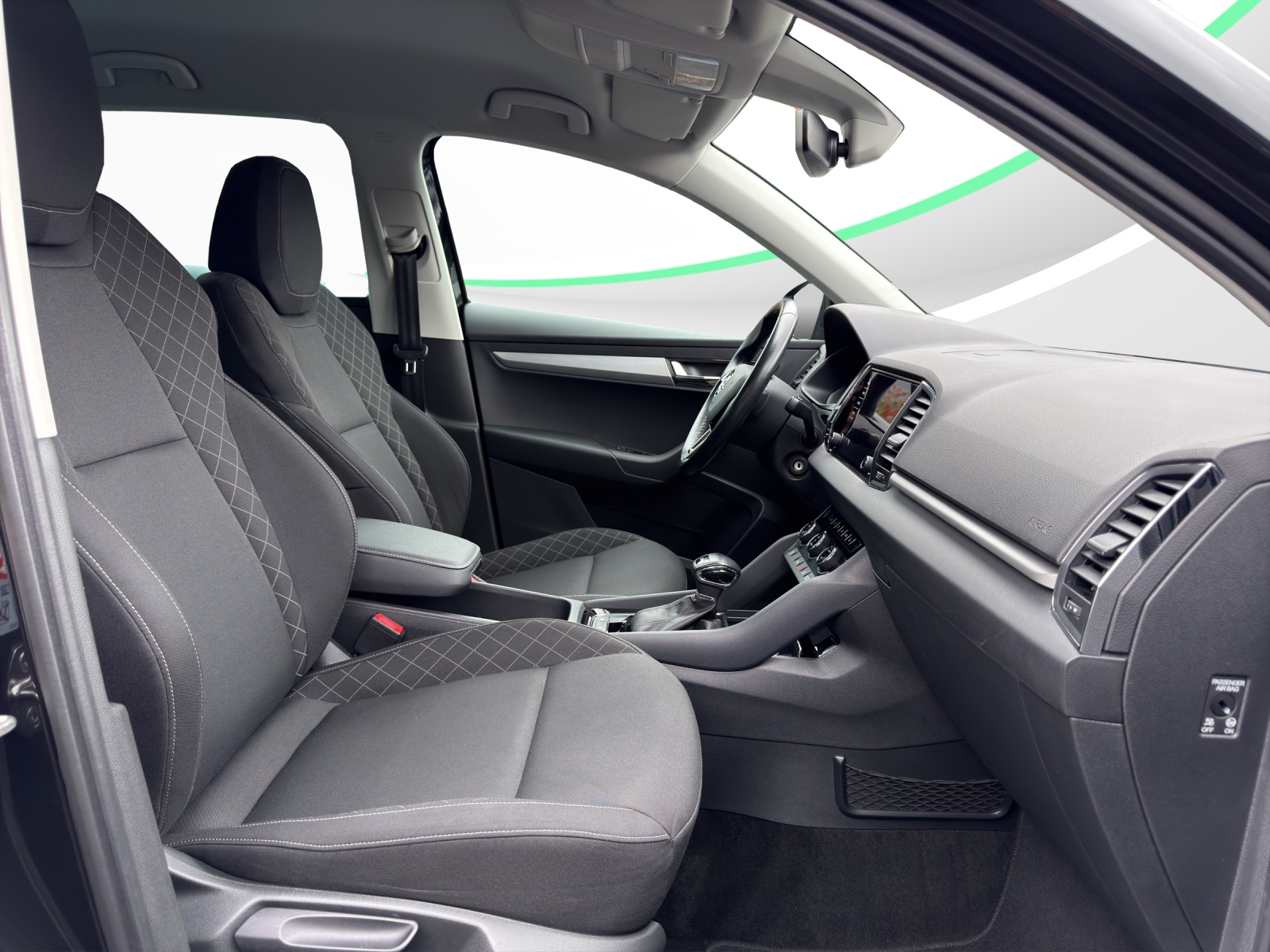 SKODA Karoq 1.5 TSI ACT Ambition DSG-image-12