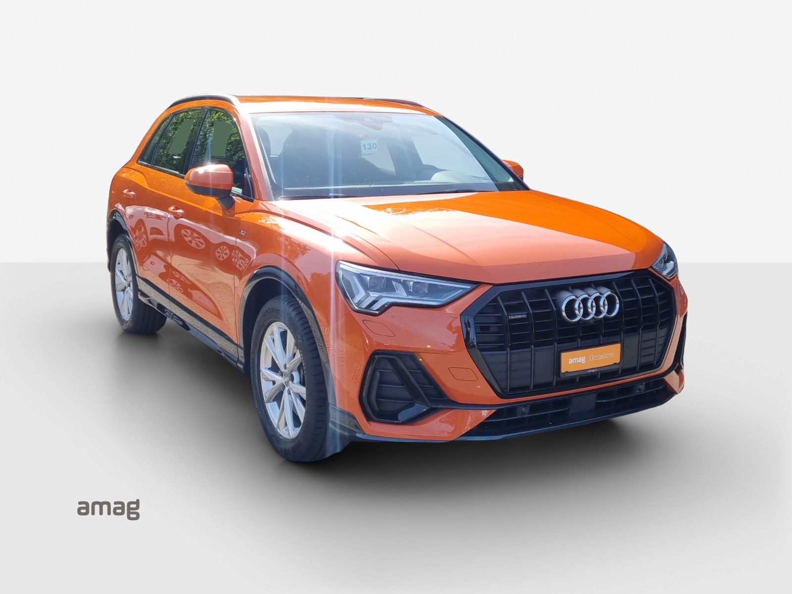 AUDI Q3 40 TFSI S line quattro S-tronic-image-5