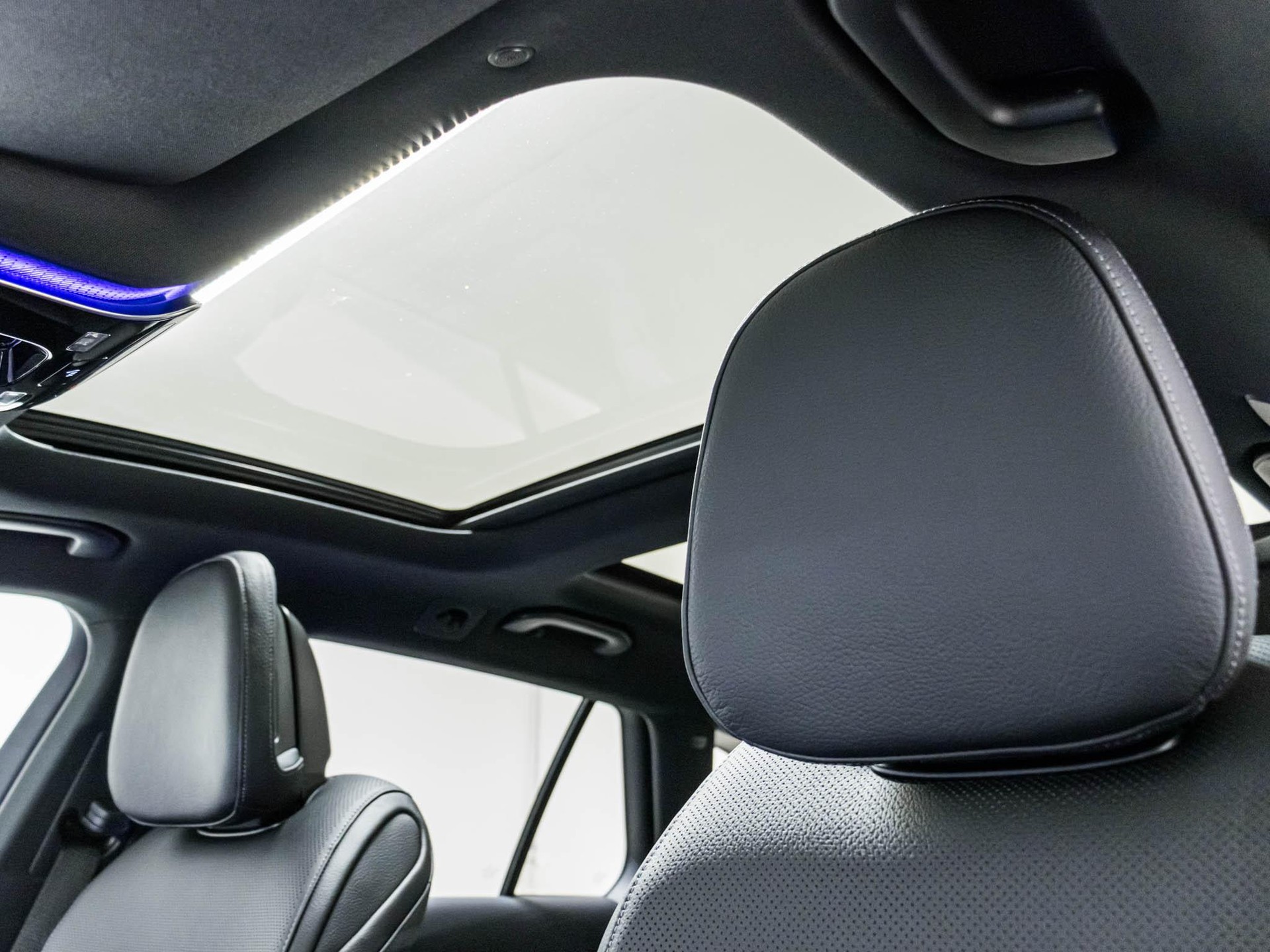 MERCEDES-BENZ C 300 4MATIC T-Modell-image-8