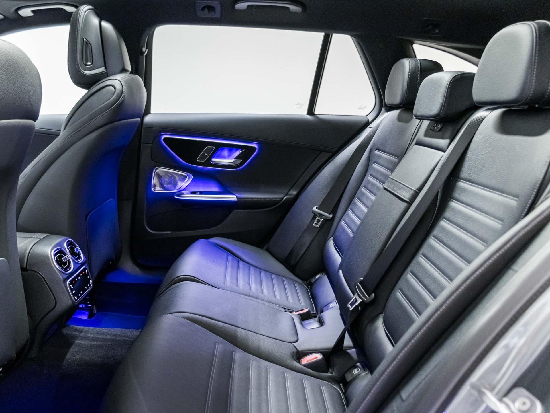 MERCEDES-BENZ C 300 4MATIC T-Modell-image-7