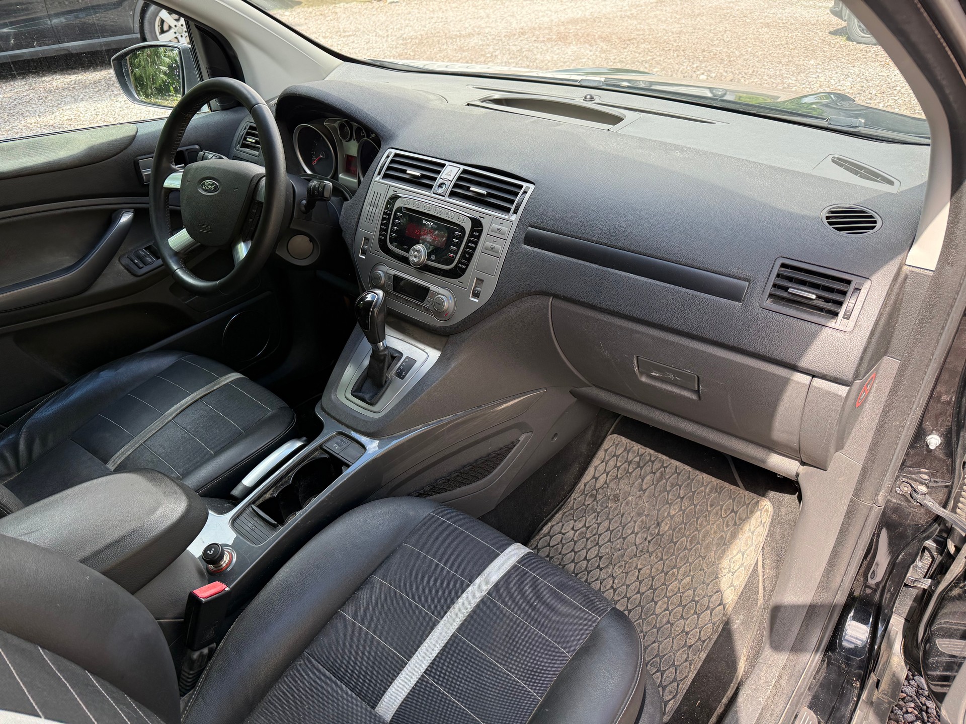 FORD Kuga 2.5 Turbo Titanium 4WD Automatic-image-7