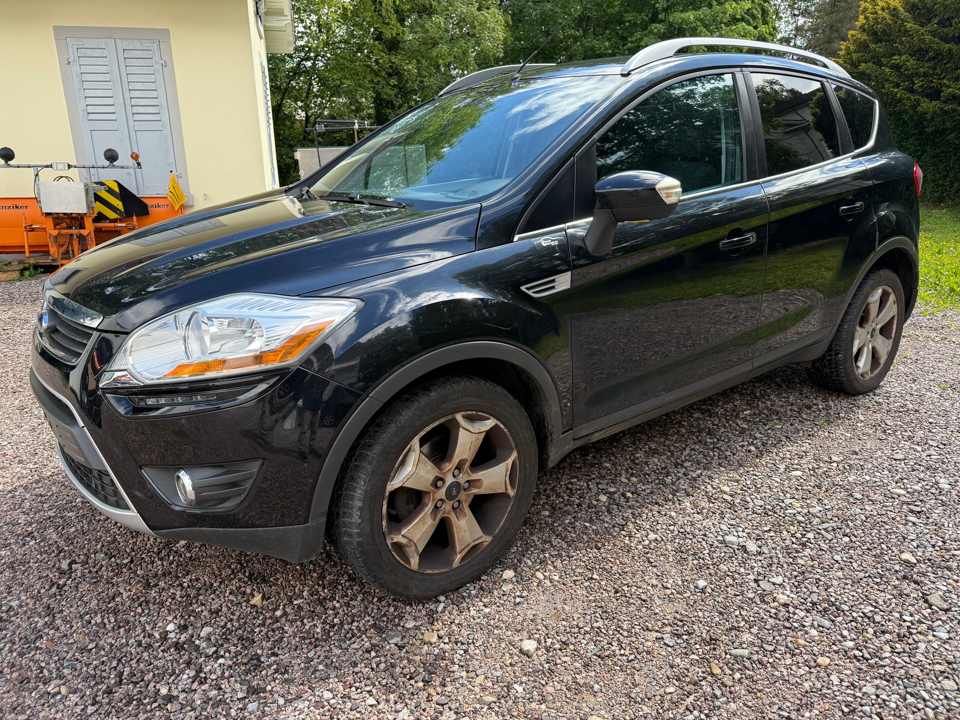 FORD Kuga 2.5 Turbo Titanium 4WD Automatic-image-2