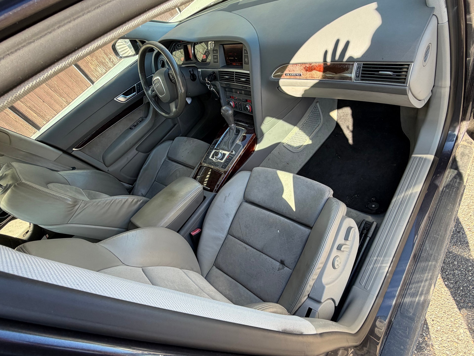 AUDI A6 Limousine 3.2 V6 FSI quattro-image-4