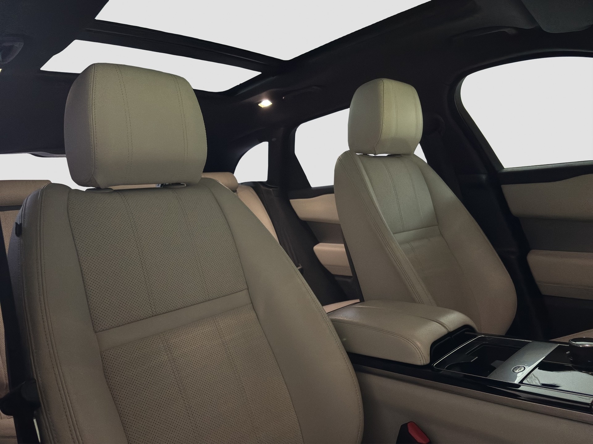 LAND ROVER Range Rover Velar R-Dynamic D 240 SE Automatic-image-13