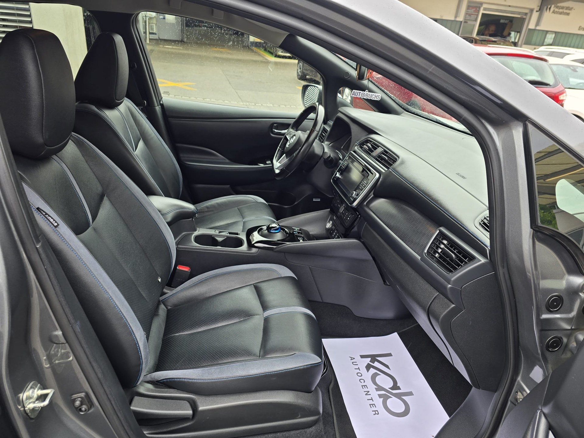 NISSAN Leaf-image-16
