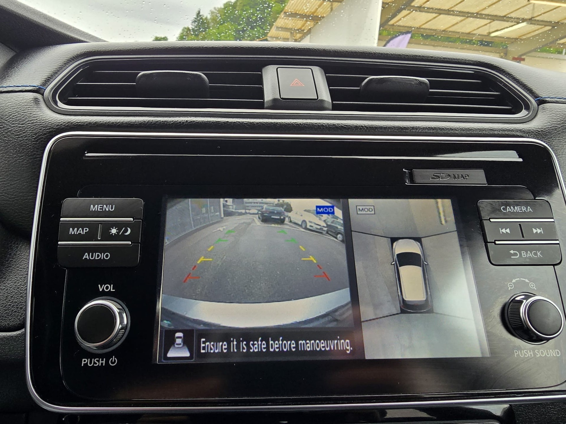 NISSAN Leaf-image-11