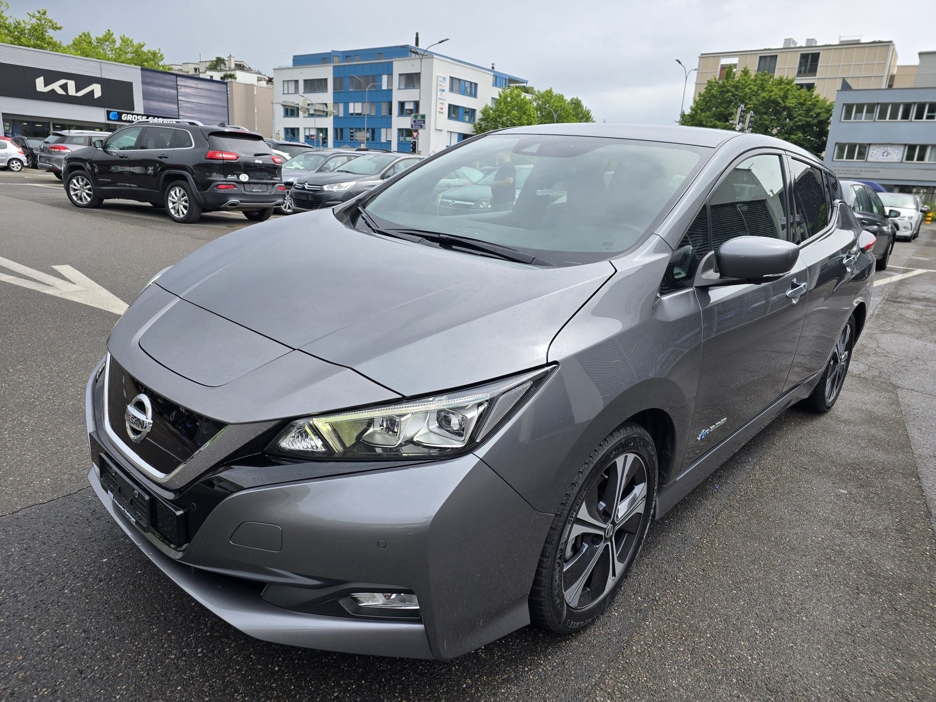 NISSAN Leaf-image-0