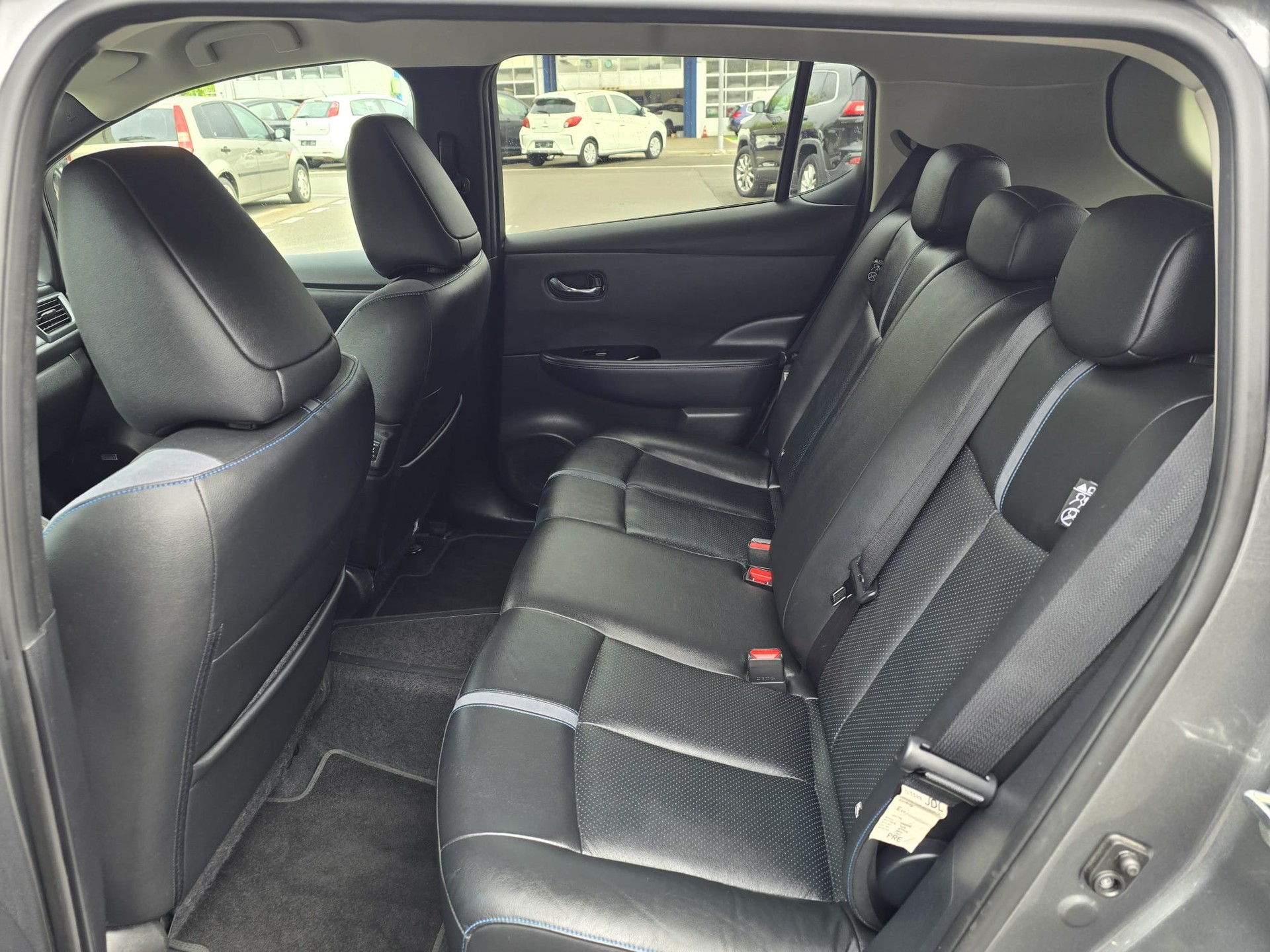 NISSAN Leaf-image-18